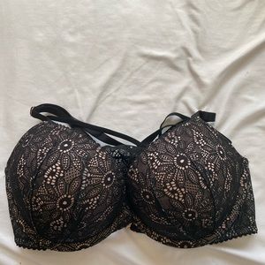 bombshell push up